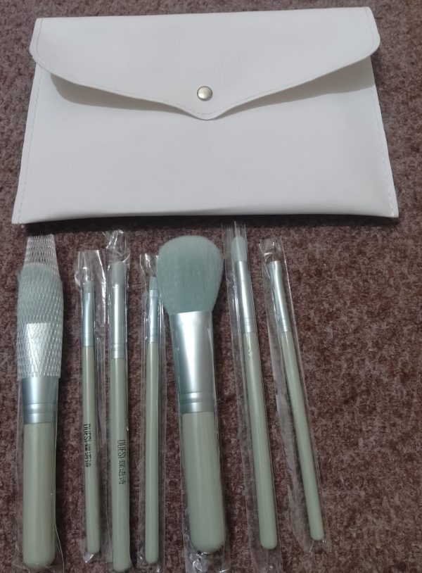 7 Pcs Makeup Brush Set Complete Lip Brush Eye Shadow Loose Powder Brush Beauty Tools With Pouch (green).